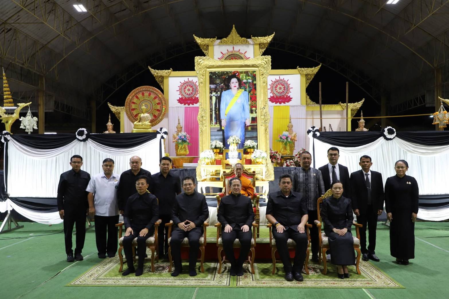 พช.สมุทรสาคร ร่วมพิธีบำเพ็ญพระราชกุศลสวดพระอภิธรรมพระบรมศพ สมเด็จพระนางเจ้าสิริกิติ์ พระบรมราชินีนาถ พระบรมราชชนนีพันปีหลวง 