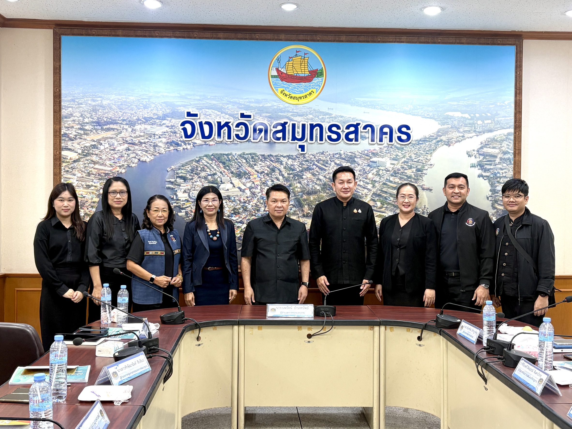 พช.สมุทรสาครต้อนรับผู้อำนวยการกองแผนงานและเจ้าหน้าที่ที่มาติดตามและประเมินผลการดำเนินงานกรมการพัฒนาชุมชน 