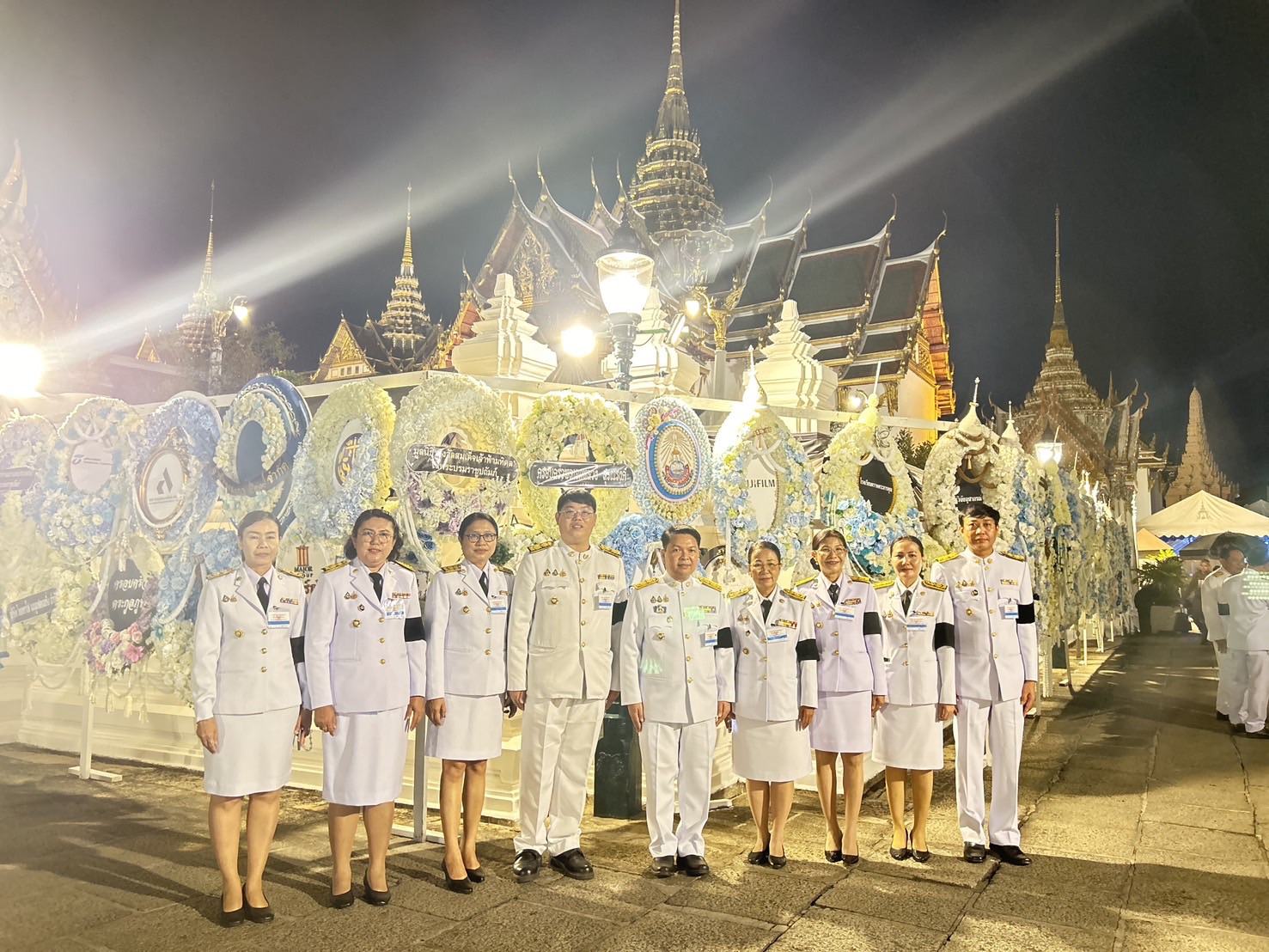 พช.สมุทรสาครน้อมรำลึกในพระมหากรุณาธิคุณ ร่วมเป็นเจ้าภาพบำเพ็ญกุศลถวายพระศพ สมเด็จพระนางเจ้าสิริกิติ์ พระบรมราชินีนาถ พระบรมราชชนนีพันปีหลวง