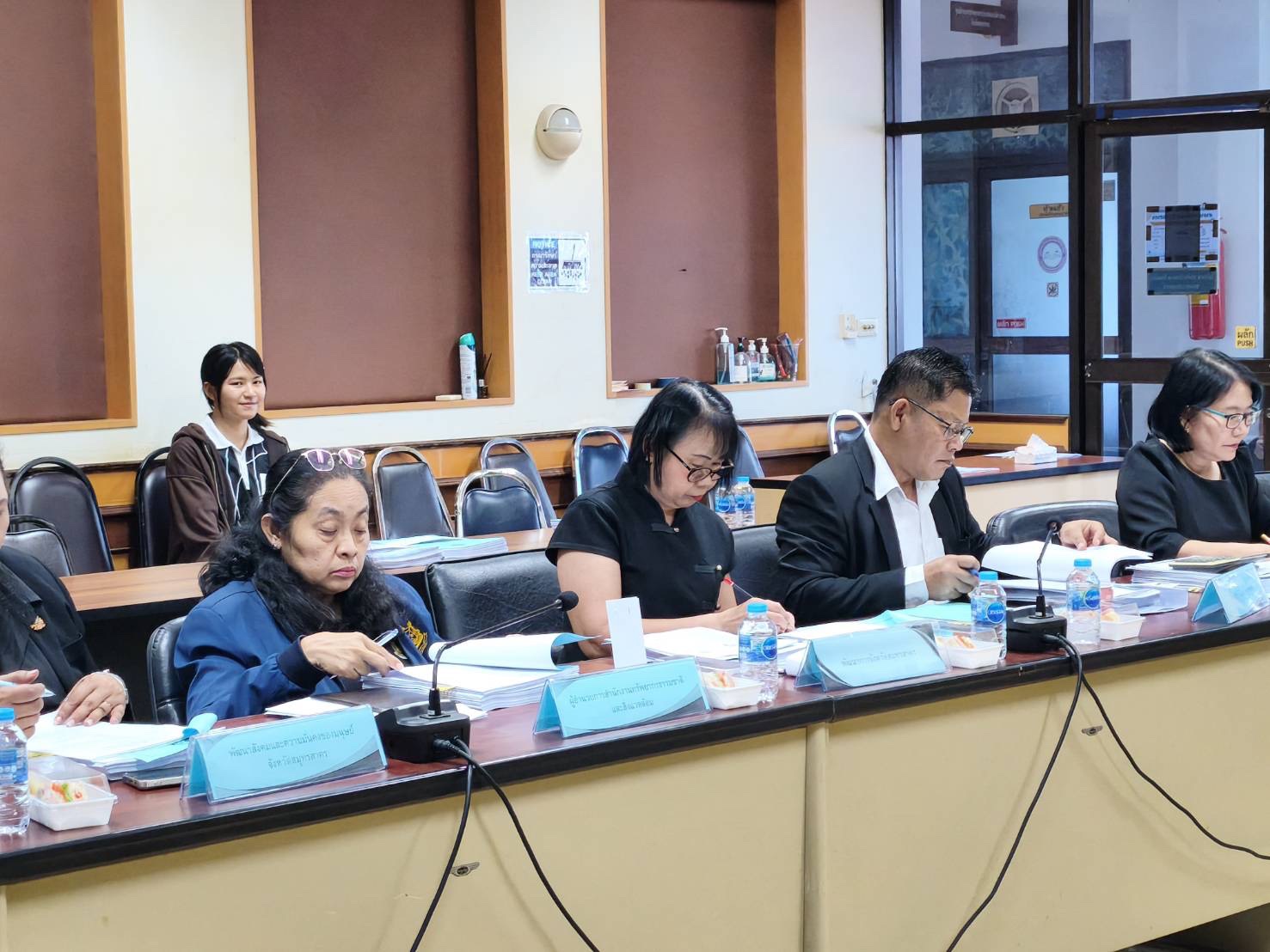 พช.สมุทรสาคร ร่วมประชุมคัดเลือกองค์กรปกครองส่วนท้องถิ่นที่มีผลการปฏิบัติงานดีเด่น ประจำปี 2569 ระดับจังหวัด