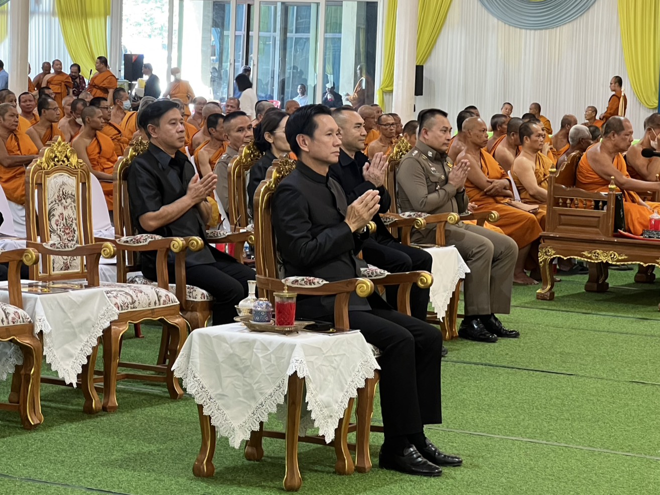 พช.สมุทรสาคร ร่วมพิธีสวดพระพุทธมนต์และเจริญจิตตภาวนา อุทิศถวายเป็นพระราชกุศลแด่ สมเด็จพระนางเจ้าสิริกิติ์ พระบรมราชินีนาถ พระบรมราชชนนีพันปีหลวง