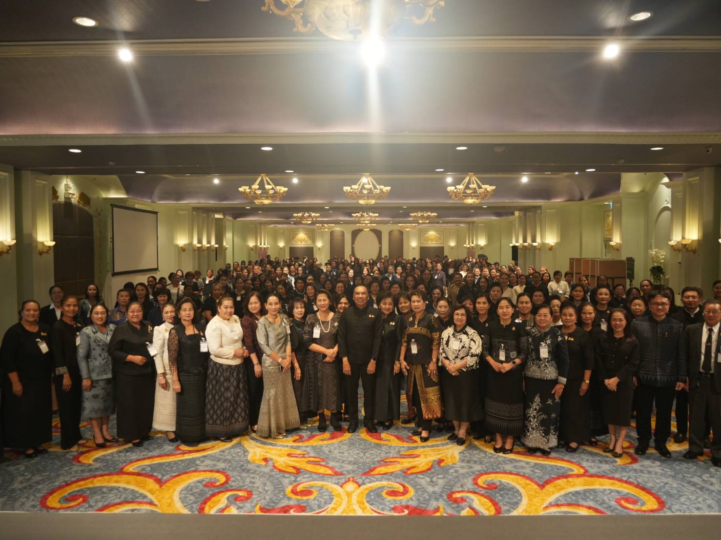 พช.สมุทรสาคร ร่วมกิจกรรมถอดบทเรียนความสำเร็จการขับเคลื่อนนโยบายกระทรวงมหาดไทยขององค์กรสตรี 