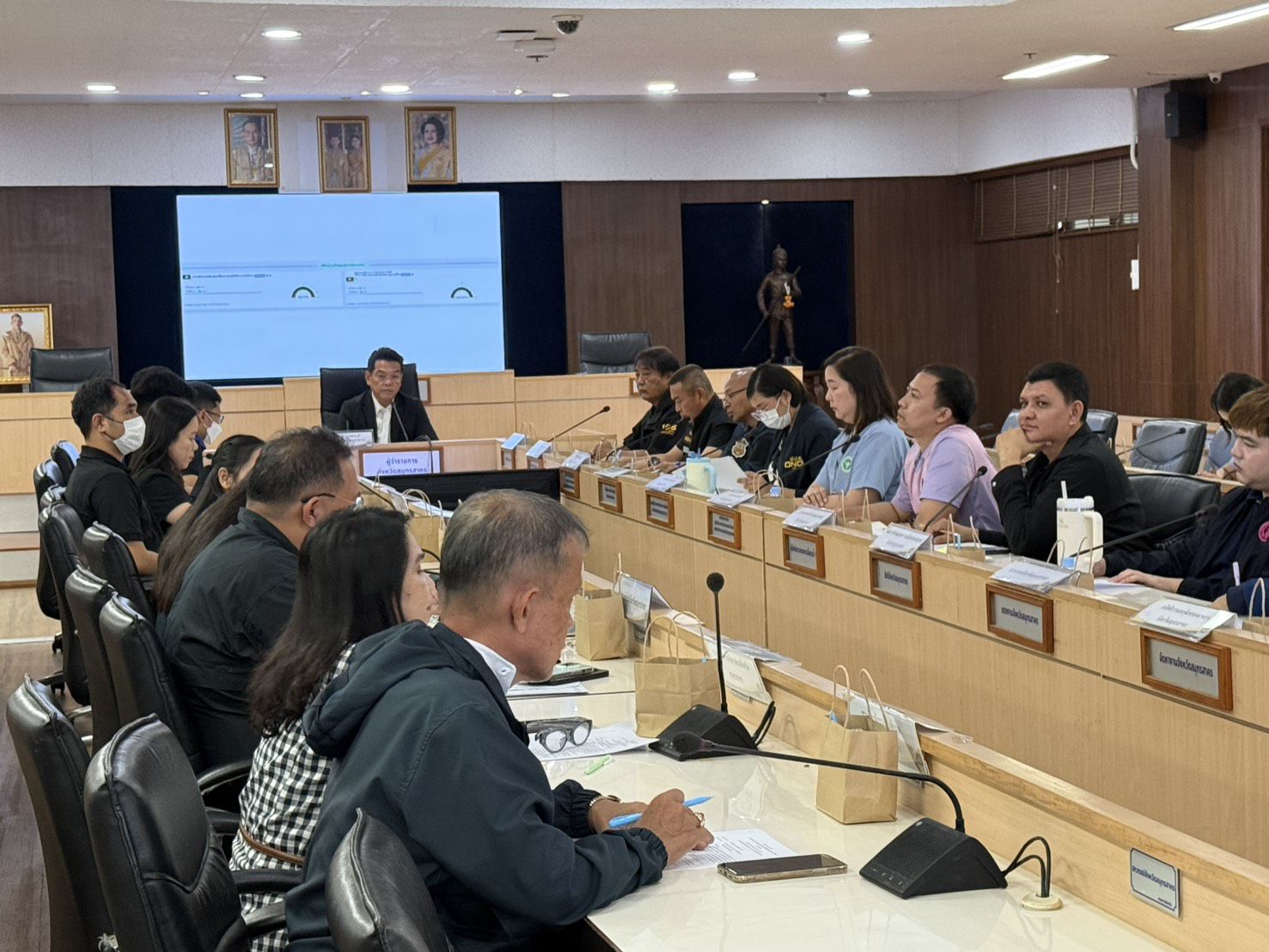  พช.สมุทรสาคร ร่วมประชุมคณะทำงานเฝ้าระวังปัญหายาเสพติดระดับพื้นที่จังหวัดสมุทรสาคร (โต๊ะข่าว) ครั้งที่ 9/2569 