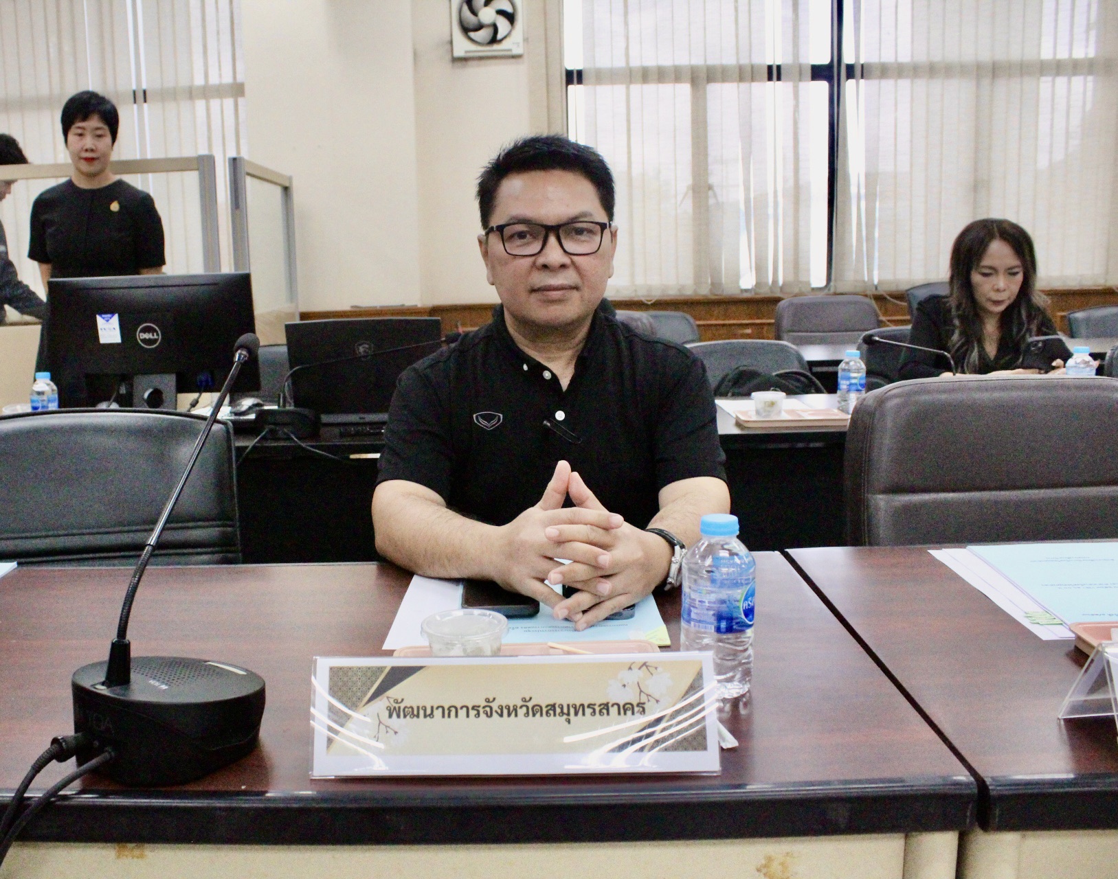พช.สมุทรสาครประชุมคณะกรรมการฝ่ายนิทรรศการและการแสดง เตรียมความพร้อมการจัดงานพิธีถวายดอกไม้จันทน์