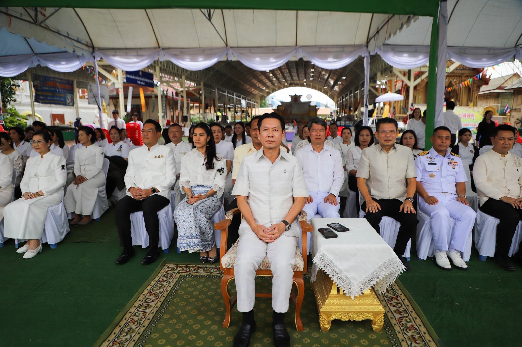 พช.สมุทรสาคร ร่วมพิธีบวงสรวงฤกษ์ก่อสร้างซุ้มถวายดอกไม้จันทน์ขนาดกลาง เตรียมความพร้อมพระราชพิธีถวายพระเพลิงพระบรมศพ สมเด็จพระบรมราชชนนีพันปีหลวง